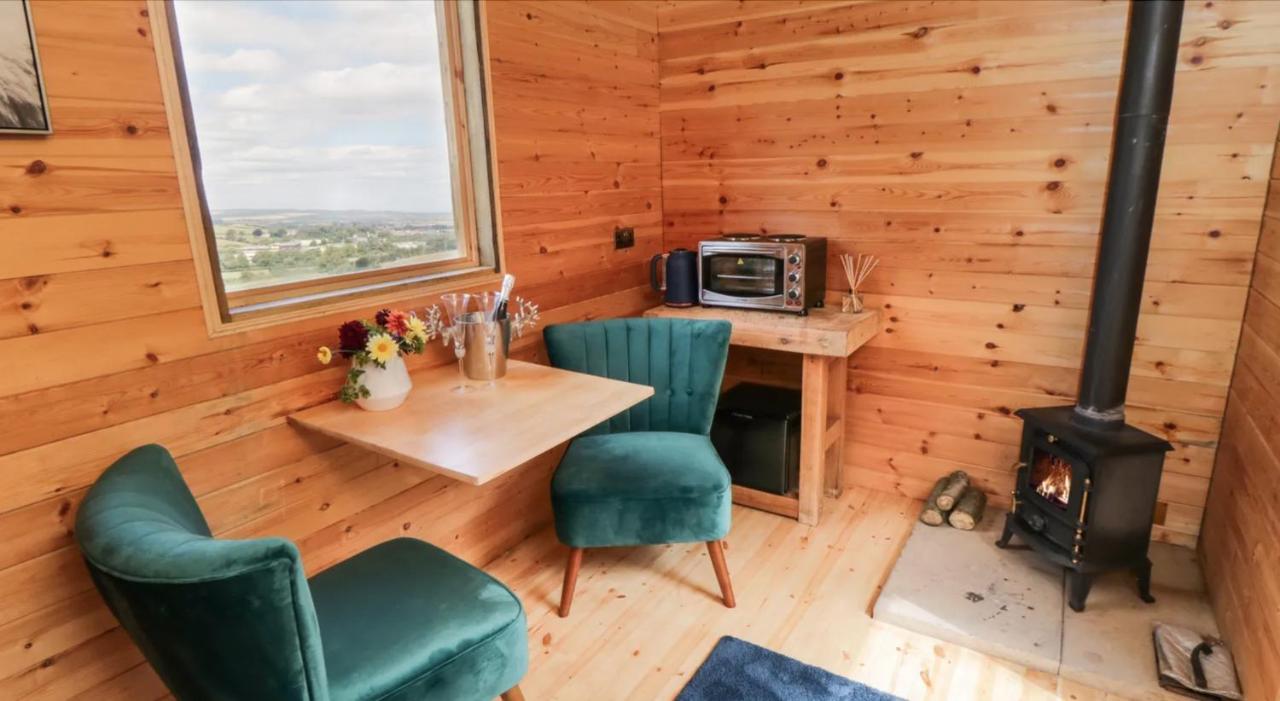 Shepherds Hut By Stepney Stays Scarborough Exteriör bild